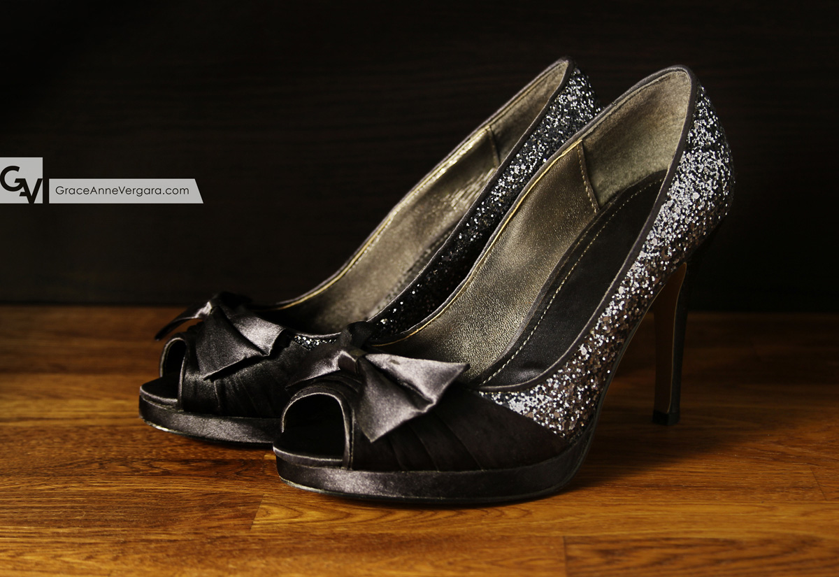 Grace-Anne-Vergara-Skulls-Glitter-H02