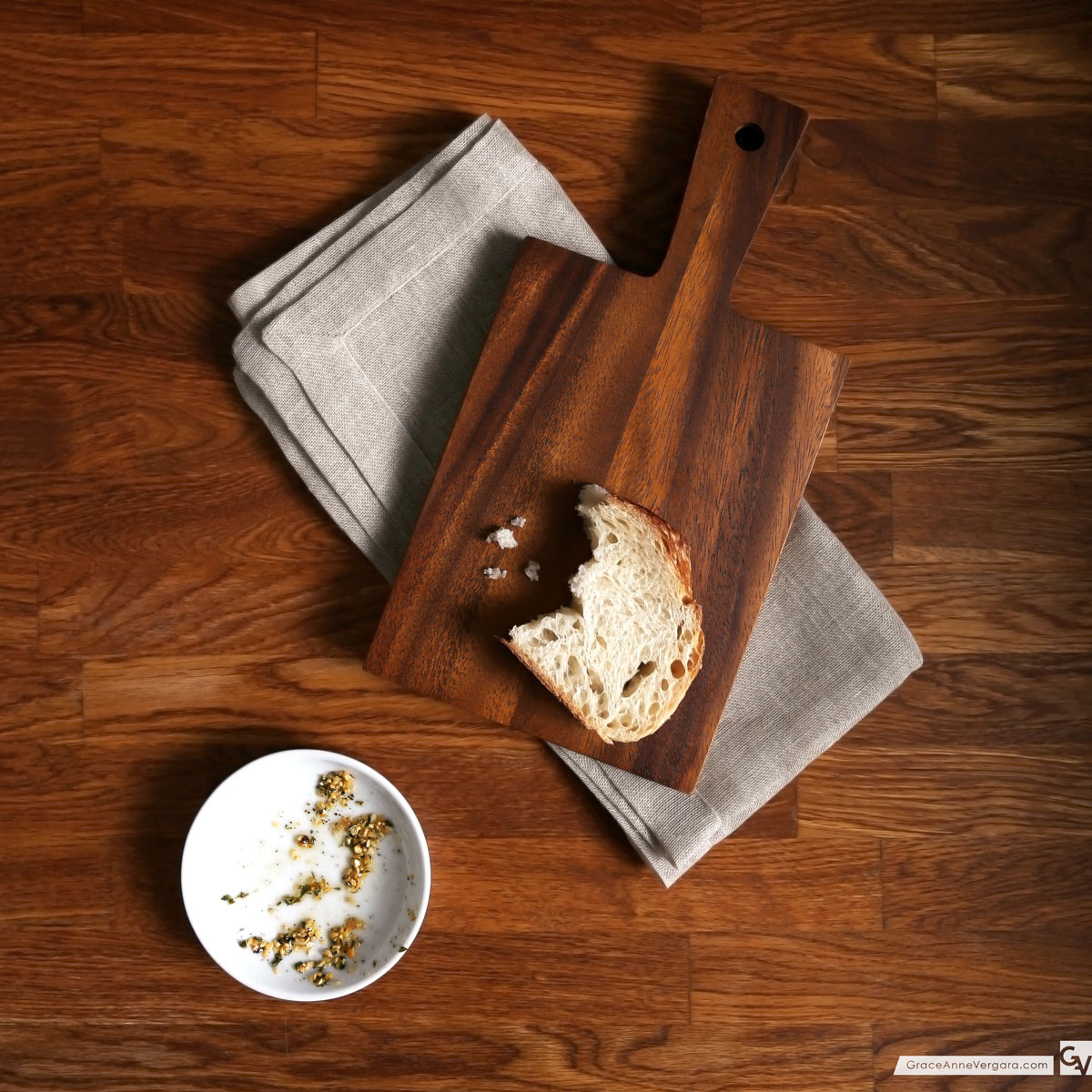 Bread and Olive Oil | © 2014 Grace Anne Vergara